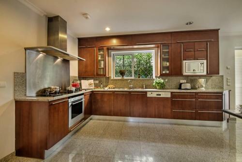 Casa Moura Tai - Luxury Villa Overlooking Pinhal Golf Course
