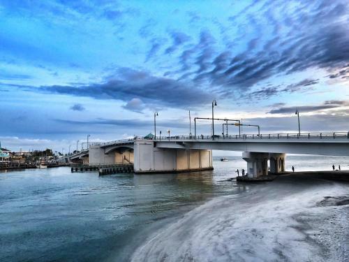 406 Madeira Norte Condo