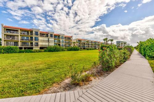 Land's End 404 Building 3 Top Floor With Stunning Water View
