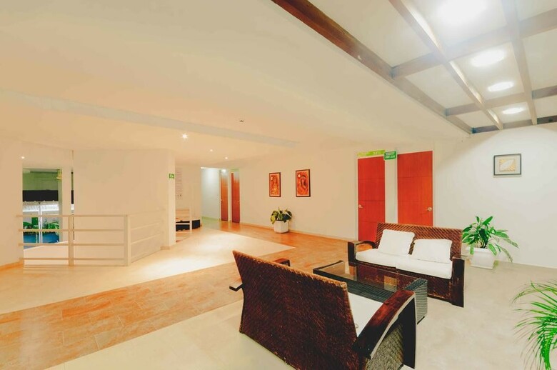 Hotel Waira Suites
