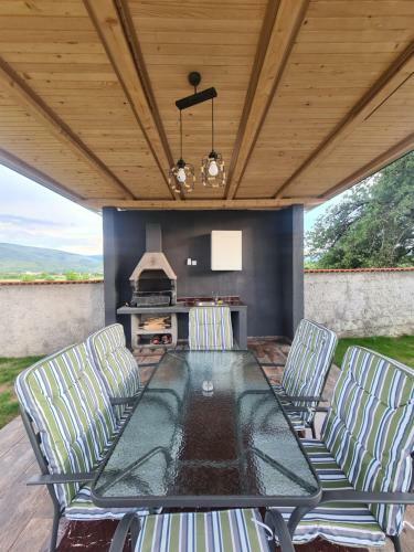 Holidayhousearies