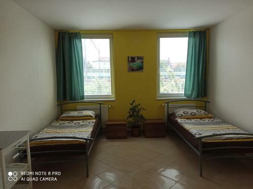 Albergue Ubytovac� Za?�zen� Karol�na