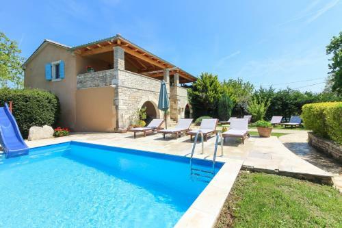 Beautiful Villa Karnevali With Private Pool