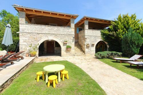 Beautiful Villa Karnevali With Private Pool