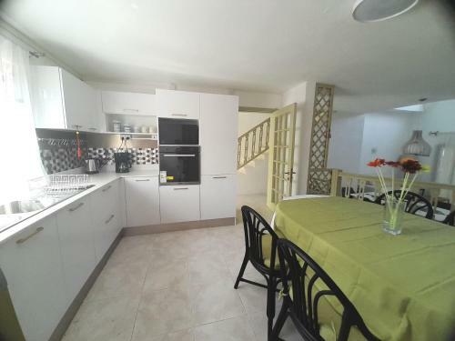 Charmante Villa Avec Piscine Proche Plage