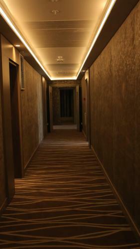 Hotel Royal Swiss Asbu