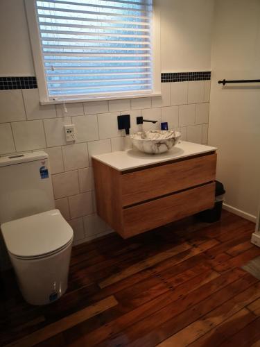 Cheerful 4 Bedroom Holiday Home (Sleeps 7)