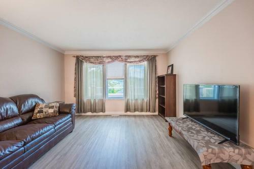 Cozystay Cheerful Home In Kelowna