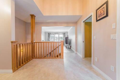 Cozystay Cheerful Home In Kelowna