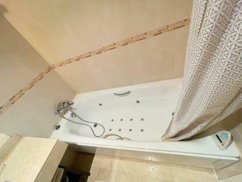 Apartamento En Mascarat, Acceso A Playa Privada.