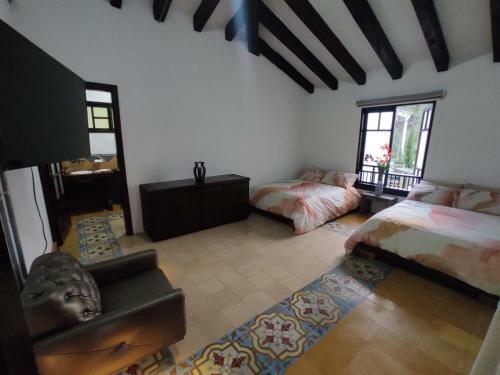 11 Bedroom Gym Luxury Villa - Heated Pool Jacuzzi