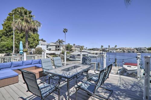 Discovery Bay Retreat With Balcony And Boat Dock!