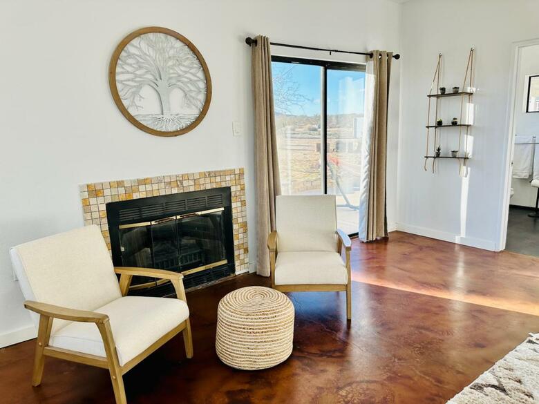 Ravens Nest Ranch, Fire Pit , Views, Near Jt Park!