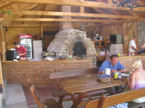 Hostal Erzs�bet Vend�gh�z - Csesznek