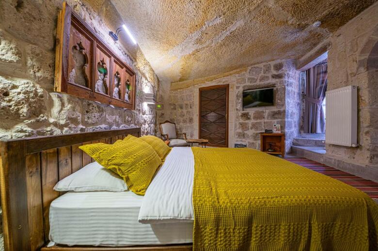 Hotel Kapalos Cave Suites