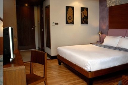 Hotel Weekender Resort & Spa