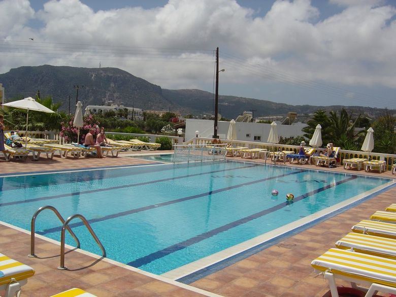Hotel Zeus (.)