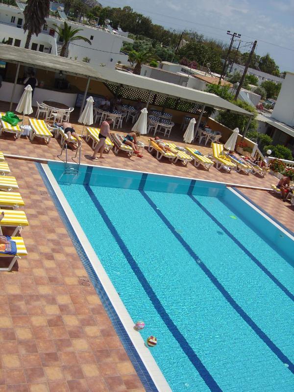 Hotel Zeus (.)