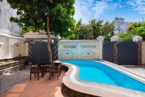 Villa H? B?i Phan Chu Trinh B�i Sau