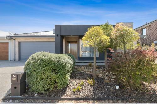 Sophisticated Abode 10 Minutes To Surf Coast Private Location