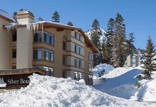 Apartamento #405 - Walk To Ski Mountain View Condo