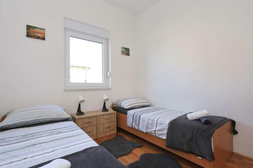 New! Apartment Gabriella 4+2, Privlaka
