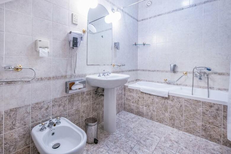 Kast�lyhotel Sasv�r Resort