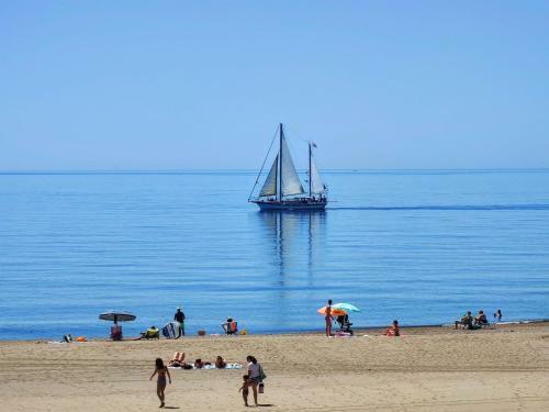 Beautiful Apartment In Alcazaba Lagoon