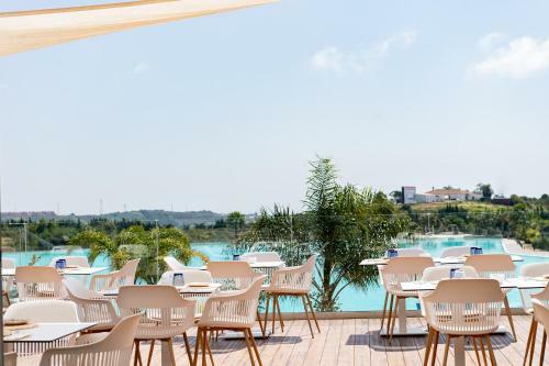 Beautiful Apartment In Alcazaba Lagoon