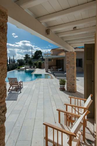 Phaedrus Living: Seaview Luxury Villa Geranium