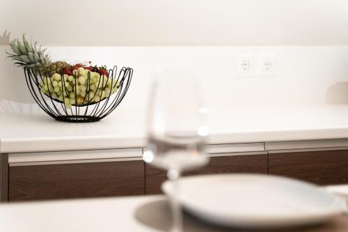 Blue Avra Apartment (Near The Beach)