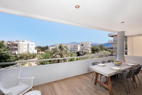 Blue Avra Apartment (Near The Beach)