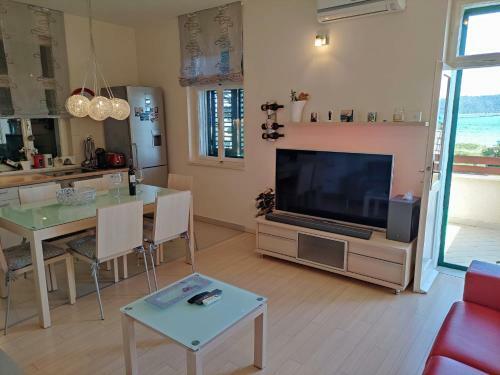 The Sunshine Apartment Near Split And Beach
