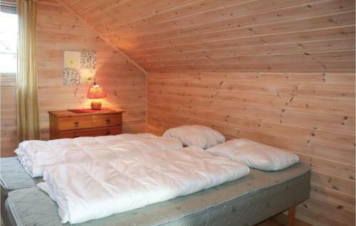 Five-bedroom Holiday Home In Lindesnes