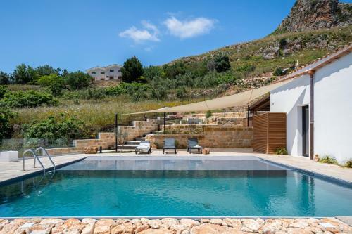 Strepitosa Villa Vista Mare E Piscina A Sarmuci