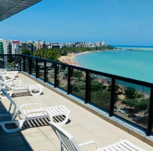 Apartamento 2 Quartos. Beira Mar Paju�ara. Luxo