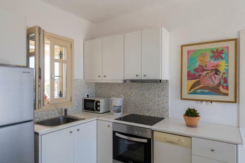 Beautiful Apartment With Sea View In Paros