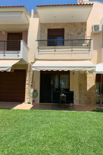 Guedin II Sea Side Maisonette