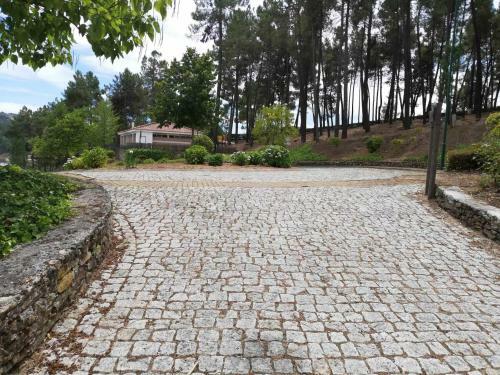 Parque De Campismo Da Barragem Do Vilar