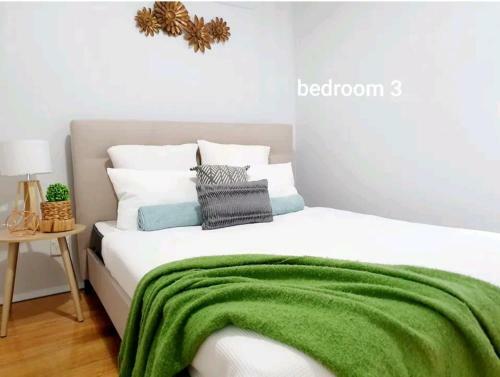 Entire 3 Bedroom Doveton House, No Sharing