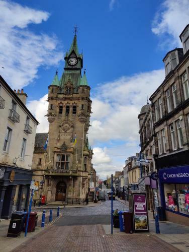 New Fabulous 2bd Maisonette Dunfermline, Fife