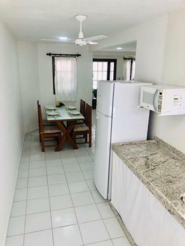Residencial Com 3 Su�tes Na Praia de Taperapuan