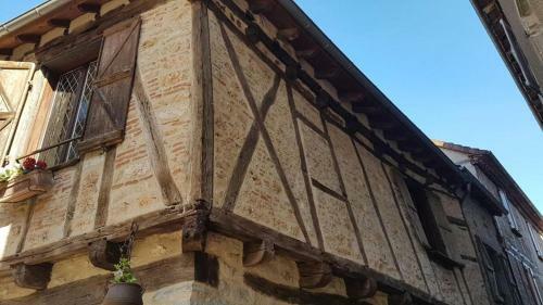 Appartement Dans Maison Du XVI Si�cle (La Maison de Joseph)