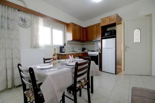 Premium Two-bedroom Apartment, Close To Beaches!