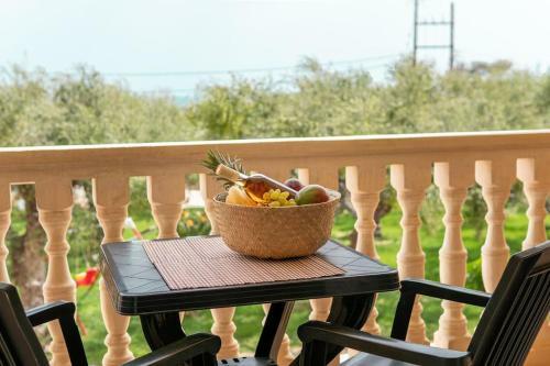 Apartamento Sunny Aprt At Klelia Cottage