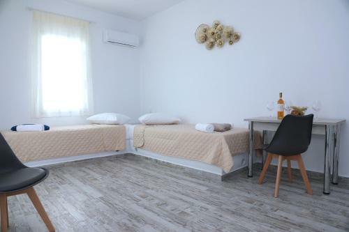 Paros Aliki Ippocampos Apartments
