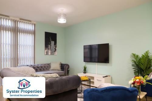 Watkin Heights- 5 Bed Lovely Home/ Groups/work /families