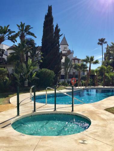 Apartamento Acogedor, Tranquilo, Luminoso, Jard�n Privado