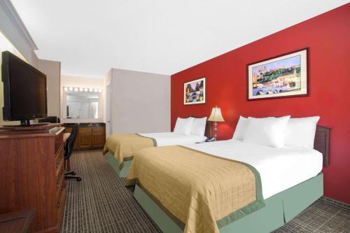 Hotel Baymont Inn & Suites