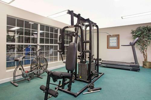 Hotel Baymont Inn & Suites